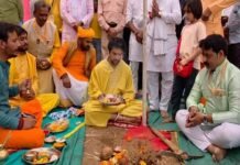 धार्मिक श्रद्धा की व्यवसायिकीकरण? बागेश्वर धामच्या ‘हिंदू गाव’ संकल्पनेचा सामाजिक परिणाम काय असणार?