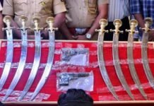 जळगाव पोलिसांची धडाकेबाज कारवाई; खून प्रकरणातील फरार आरोपी अटकेत, त्याच्याकडून अवैध शस्त्रसाठा जप्त…