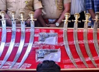 जळगाव पोलिसांची धडाकेबाज कारवाई; खून प्रकरणातील फरार आरोपी अटकेत, त्याच्याकडून अवैध शस्त्रसाठा जप्त…