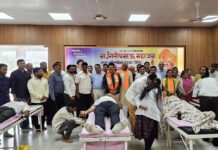 ना. गिरीश महाजन यांच्या वाढदिवसानिमित्त जळगावात भव्य रक्तदान शिबिर उत्साहात