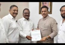 राष्ट्रवादी काँग्रेस (शरदचंद्र पवार)च्या जळगाव महानगराध्यक्षपदी अशोक लाडवंजारी यांची पुनर्नियुक्ती