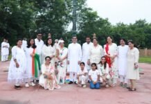 जैन इरिगेशनसह विविध आस्थापनांमध्ये स्वातंत्र्यदिन उत्साहात महिलांच्या हस्ते ध्वजारोहण; कर्तृत्वाचा सन्मान
