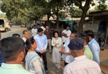 धुळखात पडलेली वाहने हटवा, गटारींची सफाई करा; महापौरांचे निर्देश