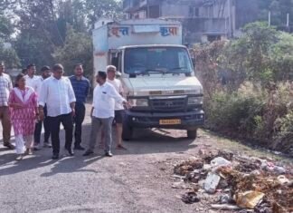 महापौर स्वच्छता अभियानांतर्गत प्रभाग ९ ची पाहणी; कचरा संकलन, टवाळखोर आणि पार्किंगच्या समस्यांवर महापौरांचे निर्देश